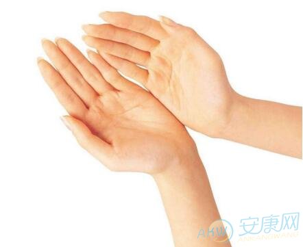 如何通过手指掌形去看人？注重手相的特征