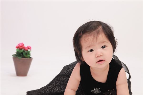 (rú měi) ,刘明川 (míng chuān)[4] 刘新研 (xīn yán) ,刘铭晴